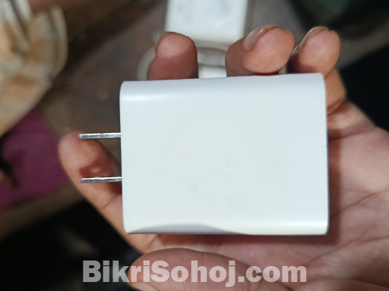 গুগল চার্জার